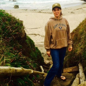 Meet your Posher, April